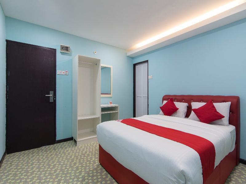 Oyo 1136 Pd Star Hotel Port Dickson Exterior photo